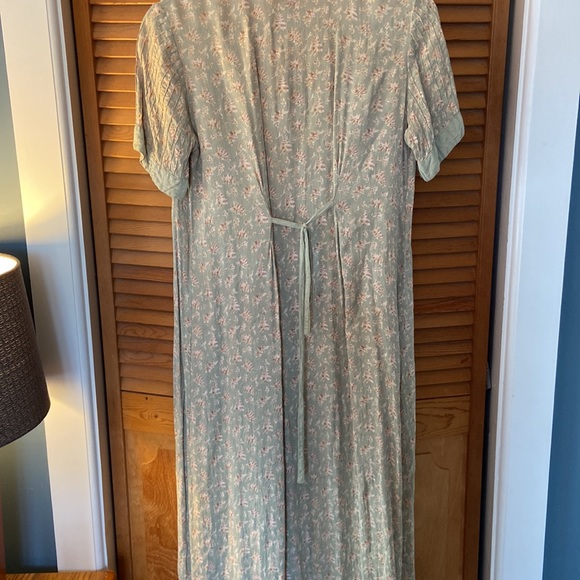 Vintage Floral Dress / Duster - Picture 3 of 3